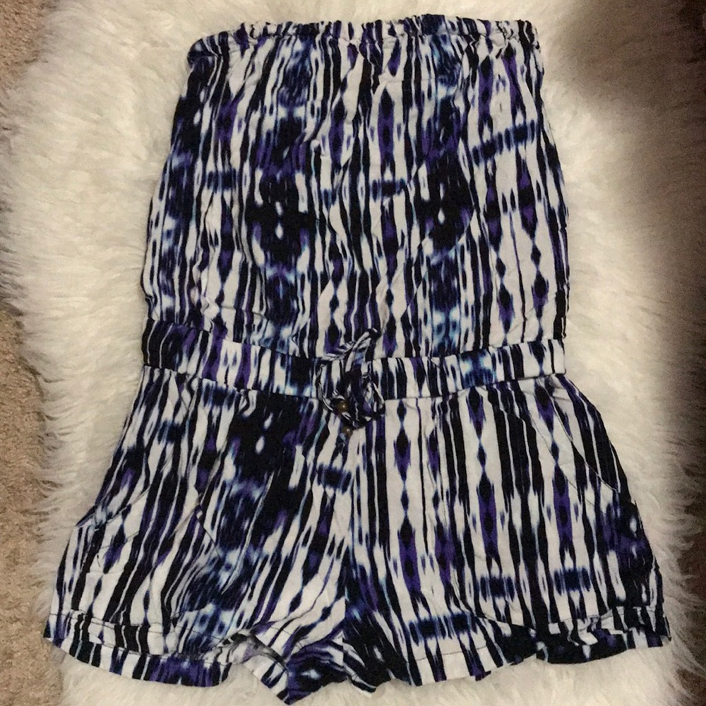 Blue and white strapless romper